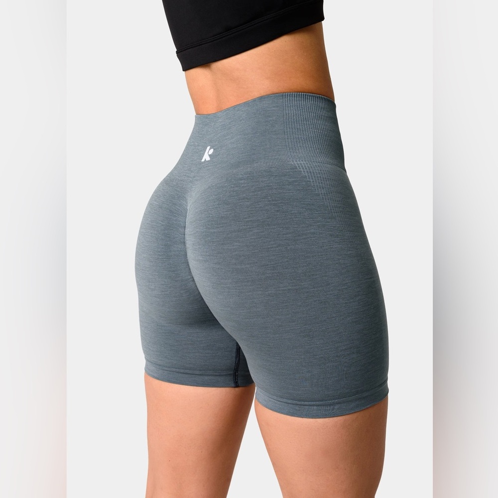 Kamo Fitness EOS 6” Seamless Short-